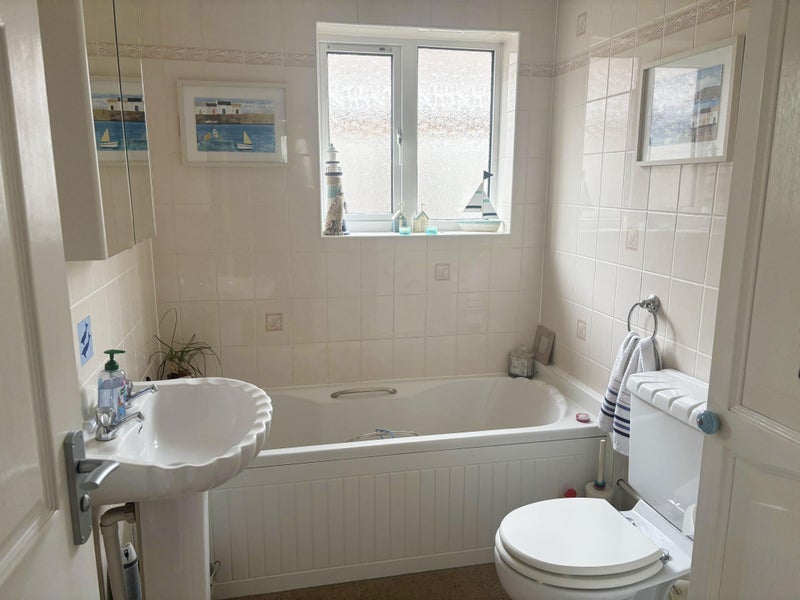 Room Leeson Drive in Ameysford