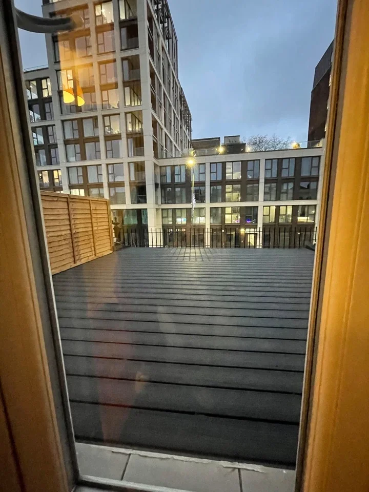 Room Upper Richmond Road in Greater London