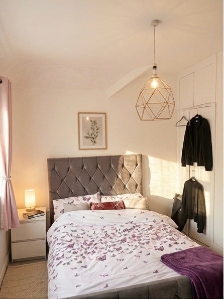 Room Highfield Road in Greater London