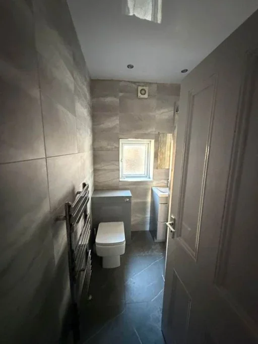 Room Reede Road in Greater London