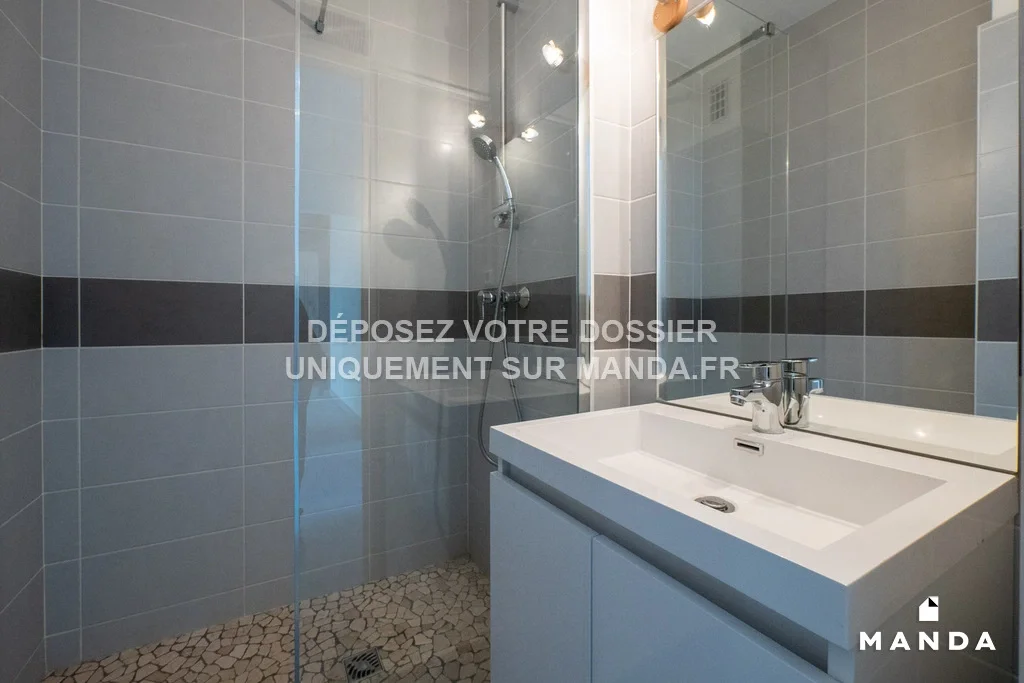 Chambre Rue des Eaux Claires à Grenoble