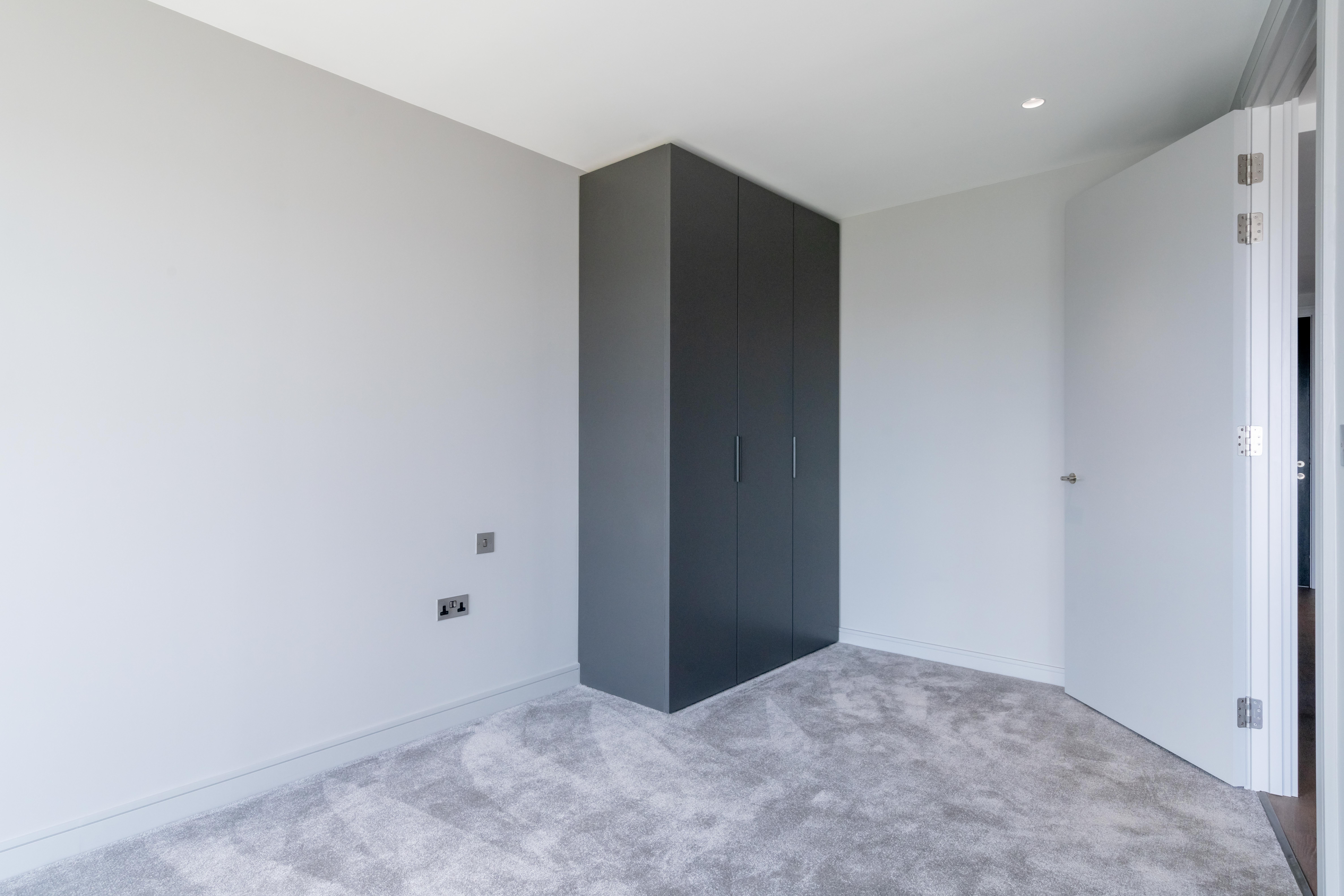 Flat Cutter Lane in Greater London