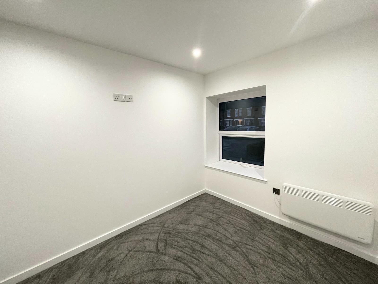 Flat Cromwell Square in Ipswich