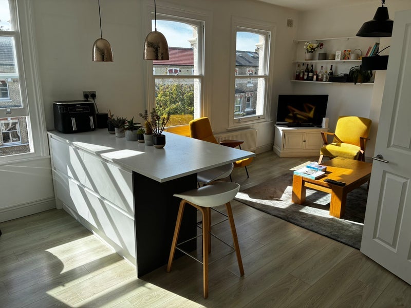 Room Lambert Road in Greater London