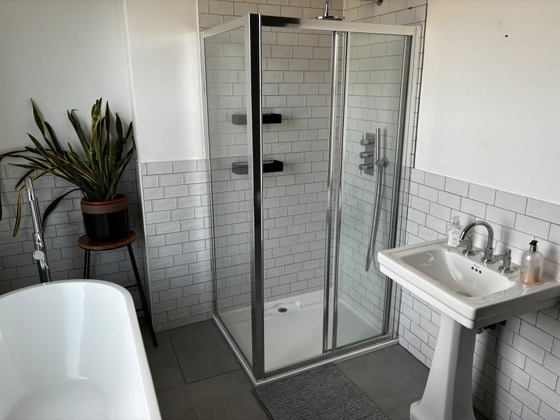 Room Lambert Road in Greater London