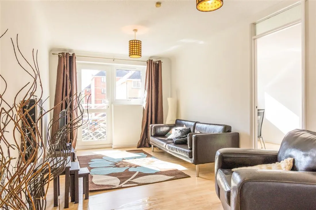 Flat Highmoor in Swansea