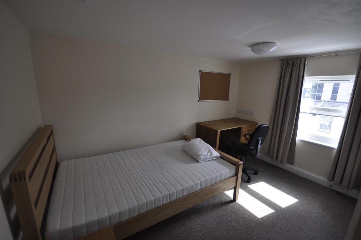 Room Gloucester Place in Cheltenham