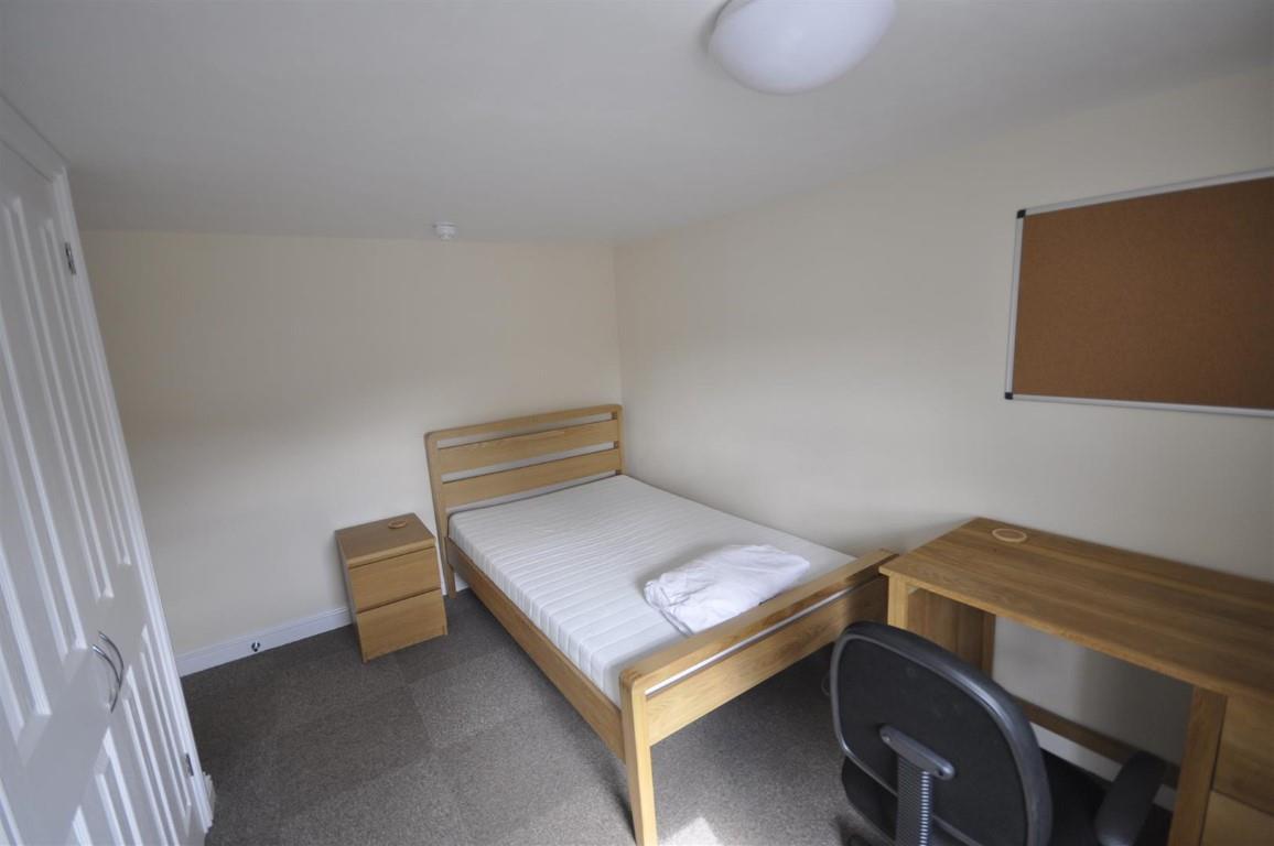 Room Gloucester Place in Cheltenham