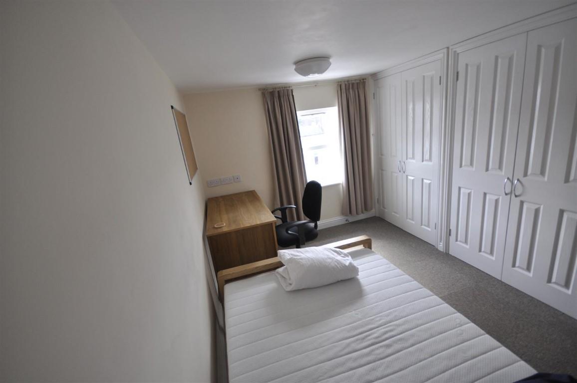 Room Gloucester Place in Cheltenham