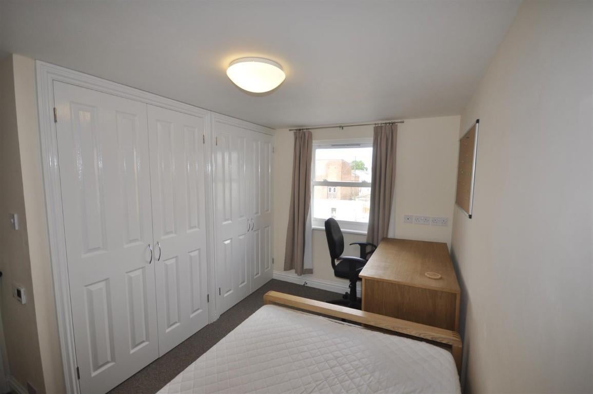 Room Gloucester Place in Cheltenham