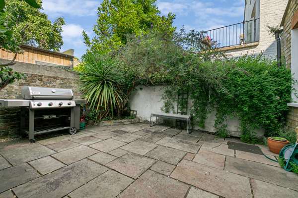 House Trefoil Road in Greater London