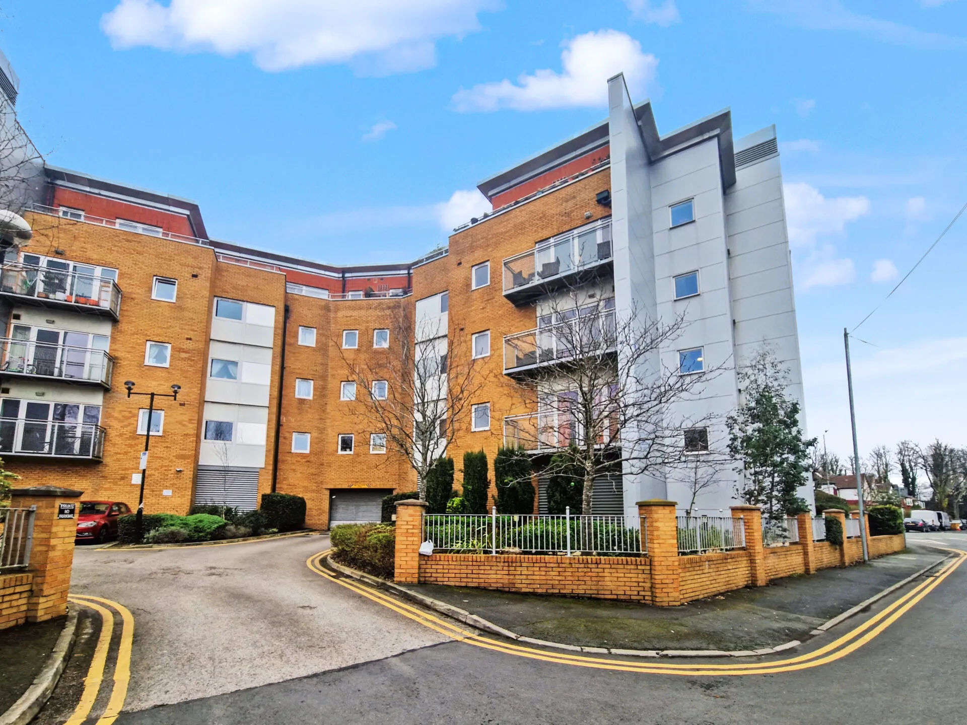 Flat Barn Street in Whitefield