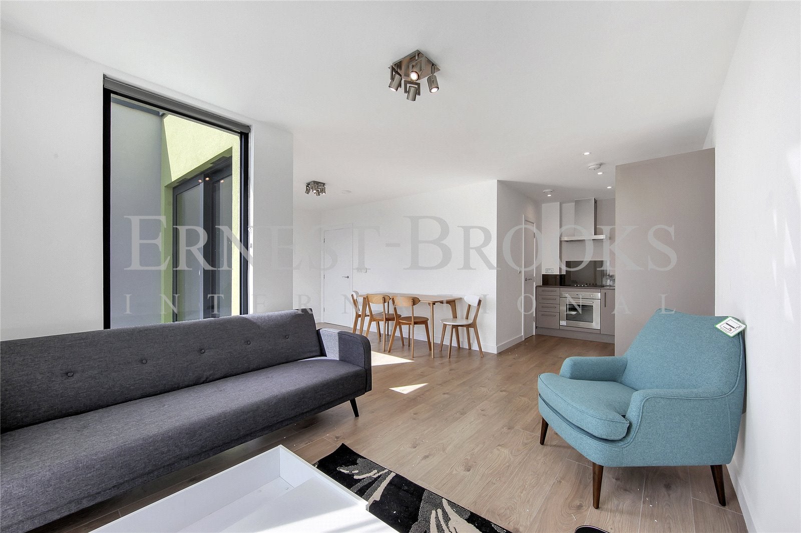 Flat Rotherhithe New Road in Greater London