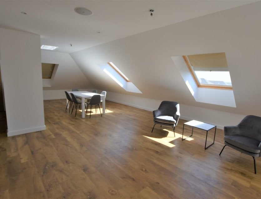 Flat Park Lodge Avenue in Greater London