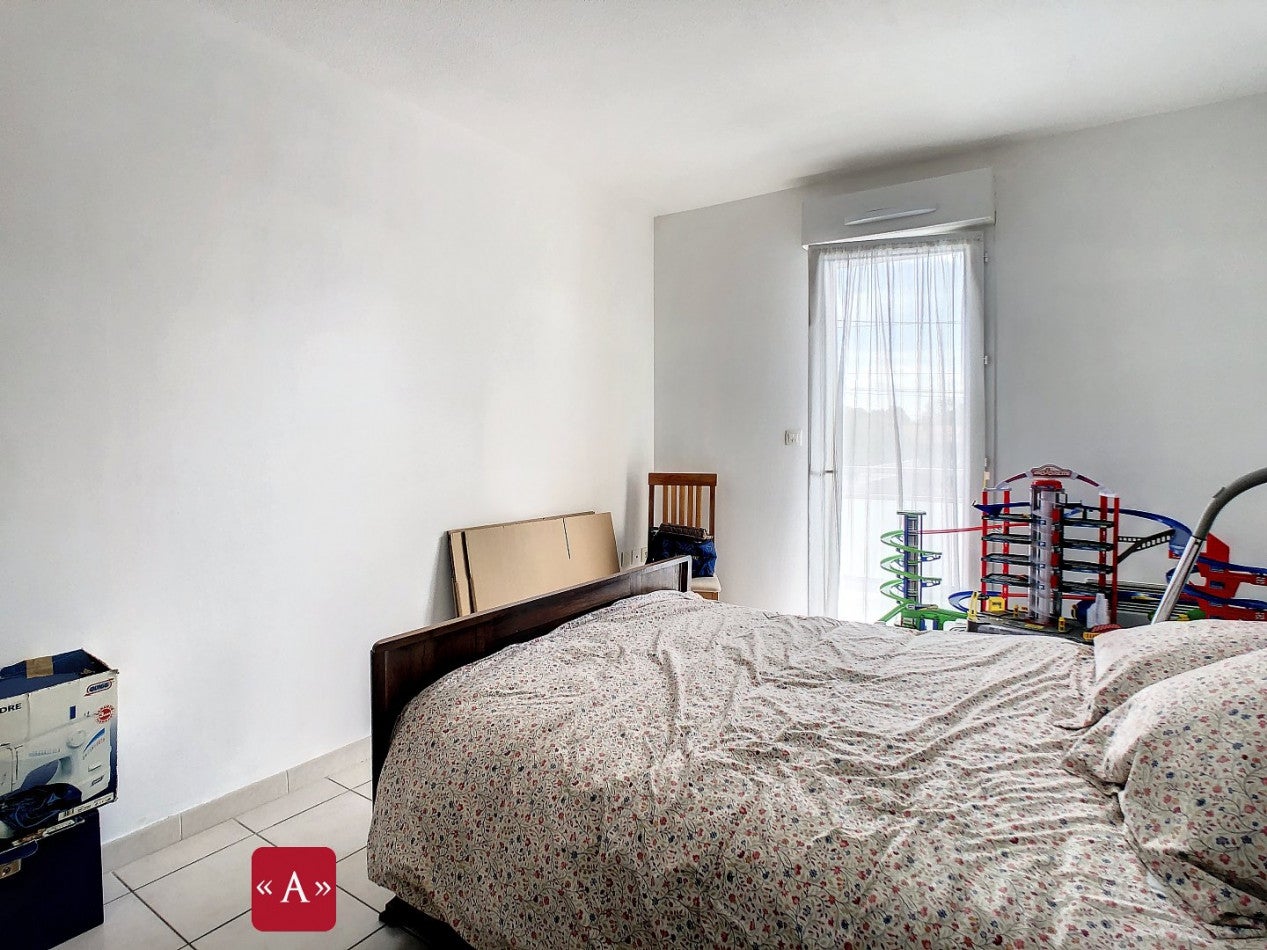 Flat Route de Garrigues in Saint-Sulpice-la-Pointe