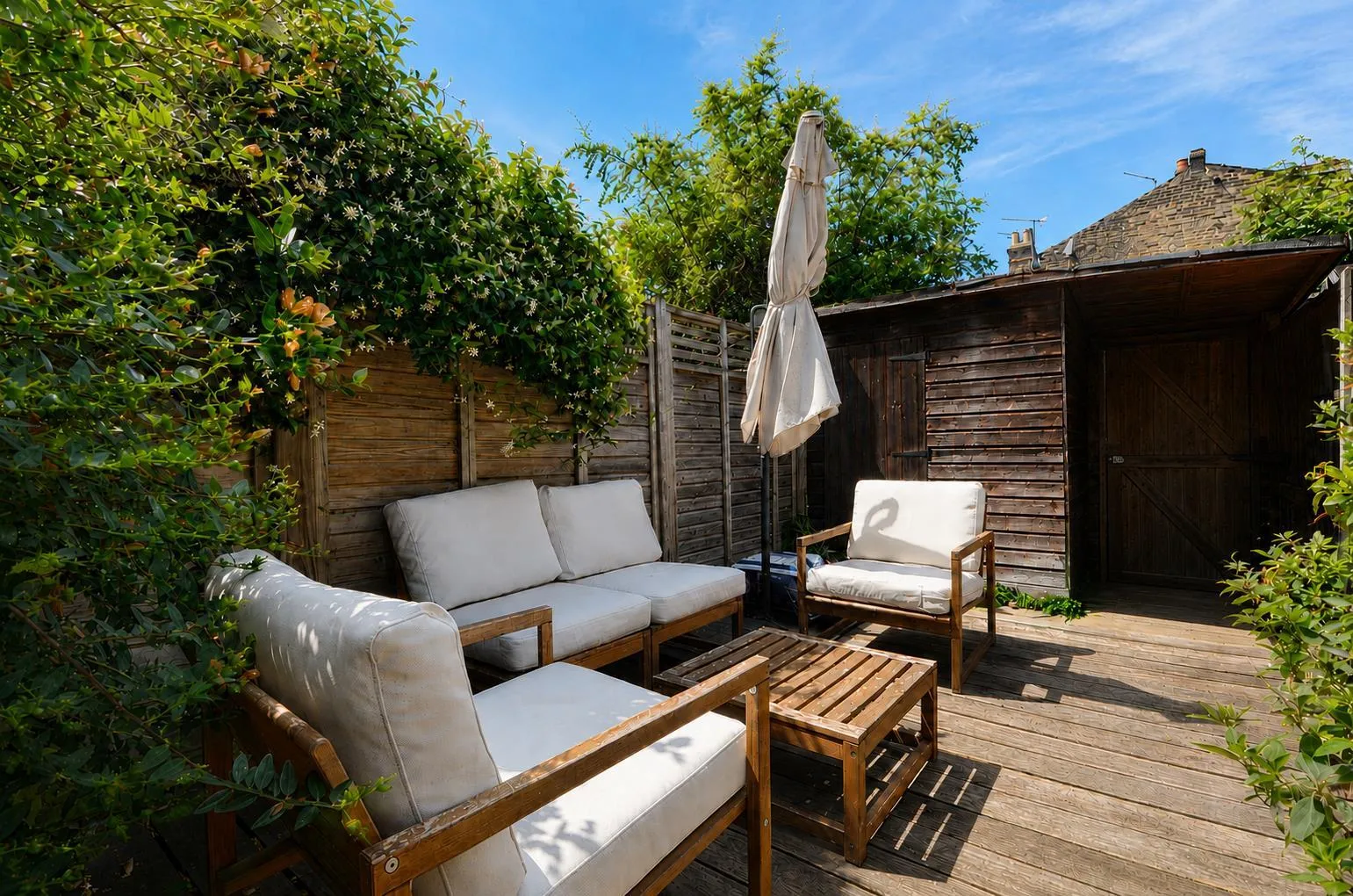 House Ashleigh Road in Greater London