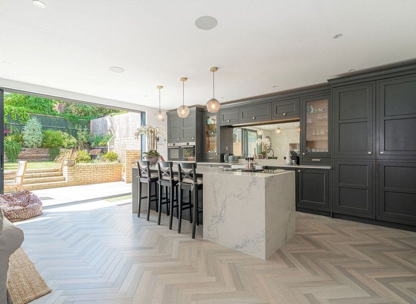 House King's Drive in Elmbridge