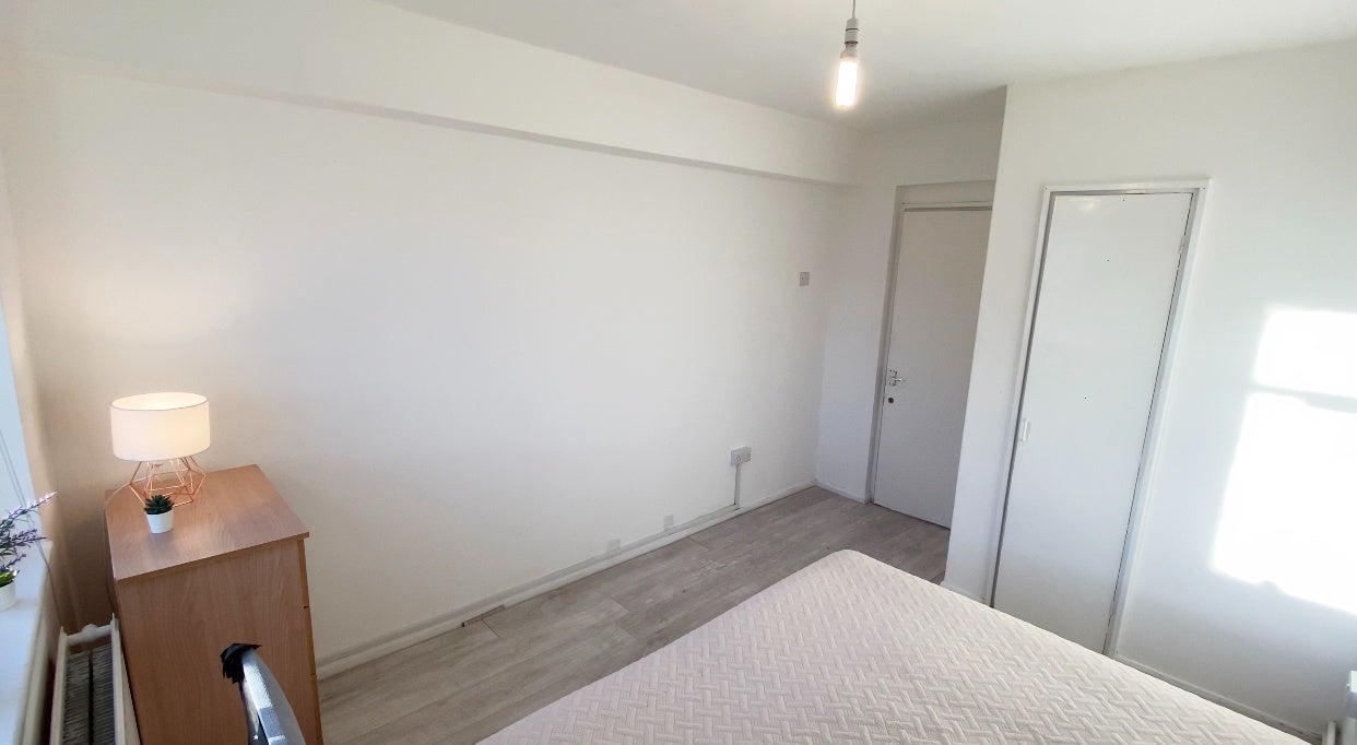 Room Fort Road in Greater London