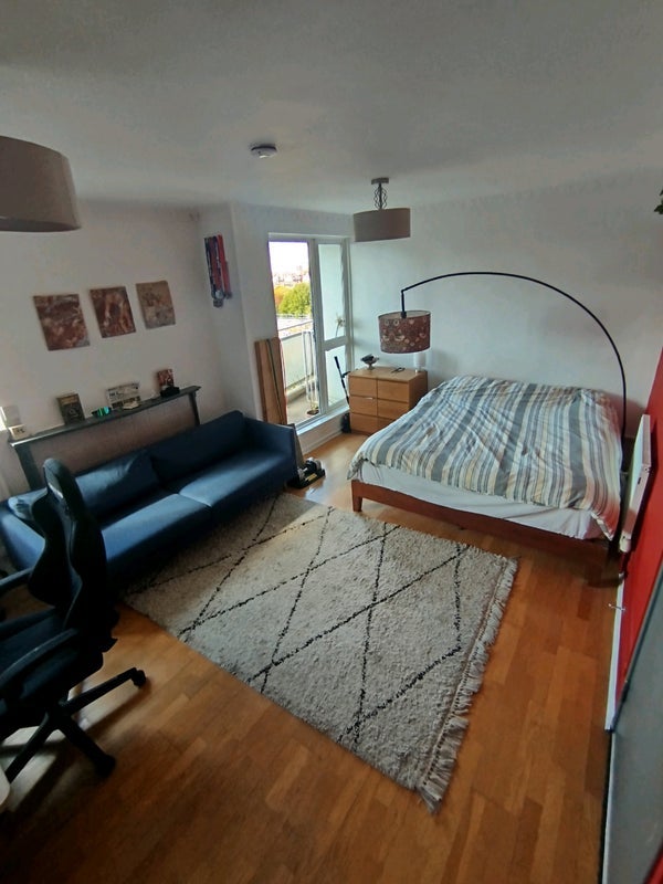 Room Kennard Street in Greater London