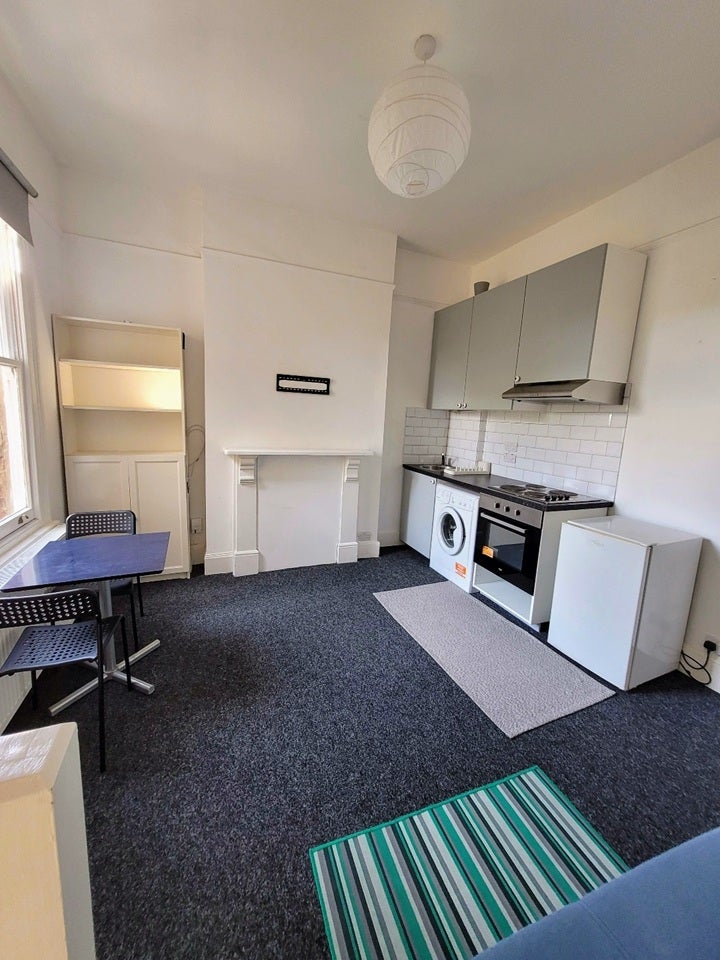 Room Rosendale Road in Greater London