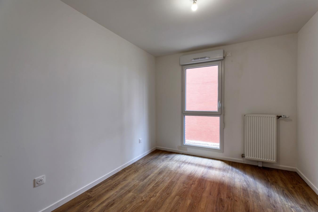 Flat Rue Jean-Jacques Rousseau in Romainville