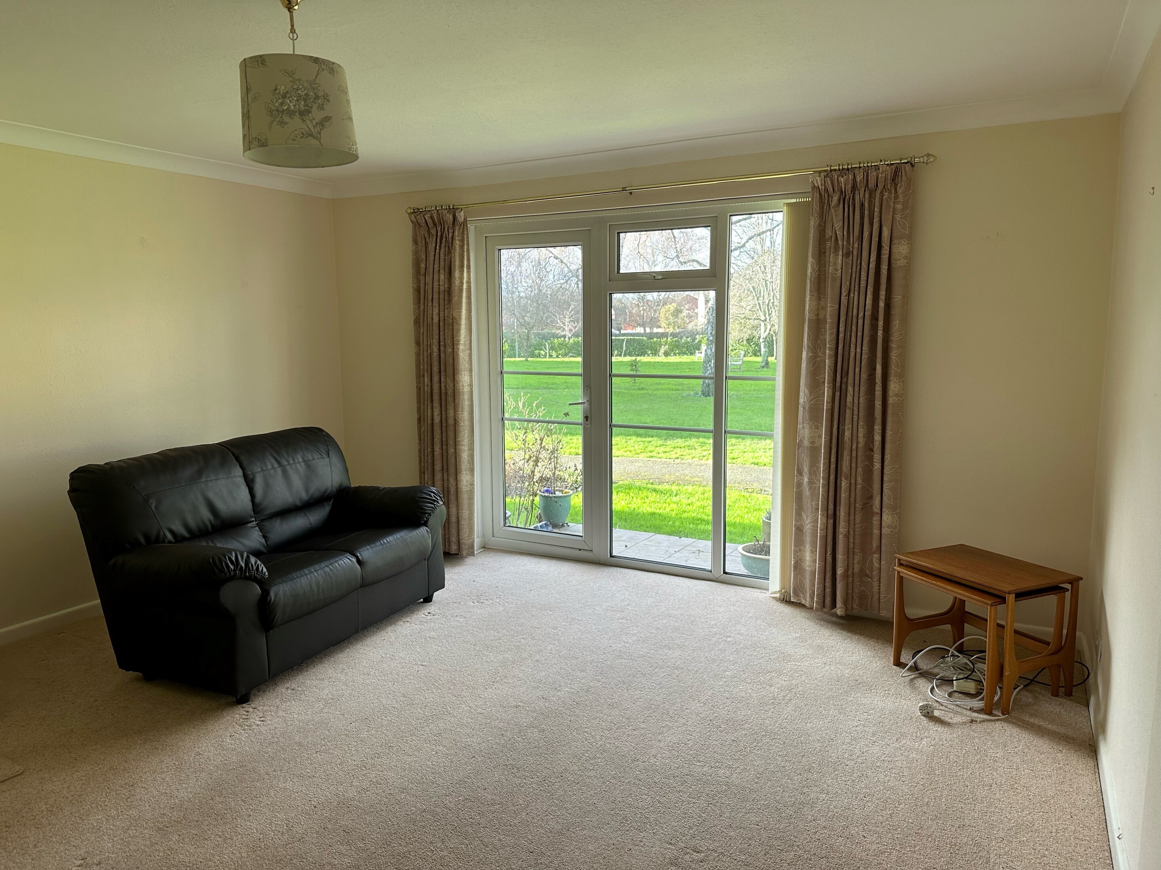 Flat Tadburn Road in Test Valley