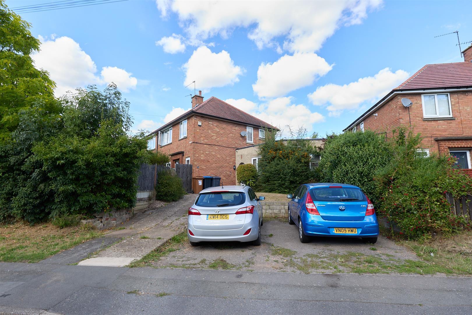 House Alexander Avenue in Hinckley and Bosworth