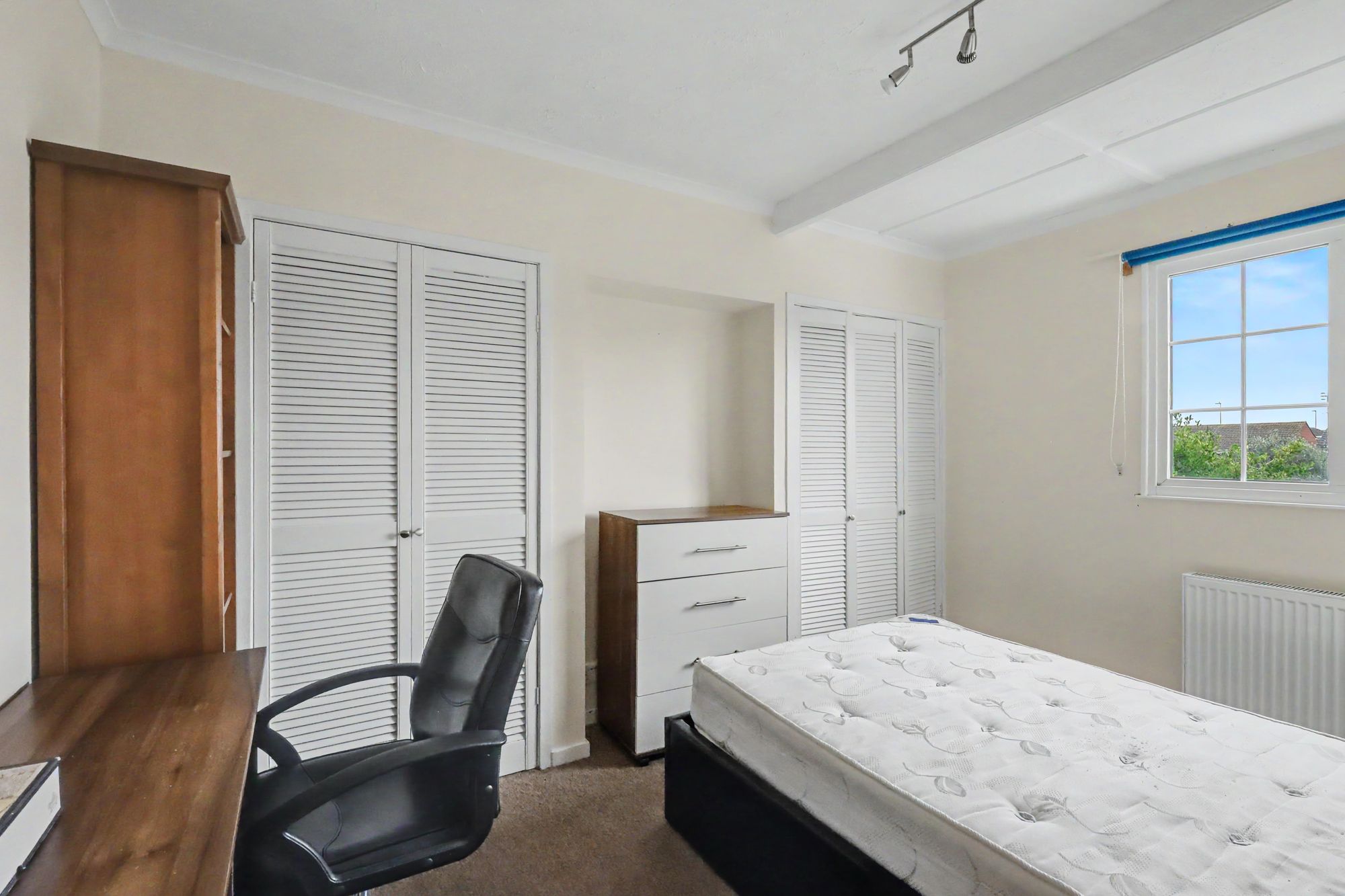 Room Penhill Road in Adur