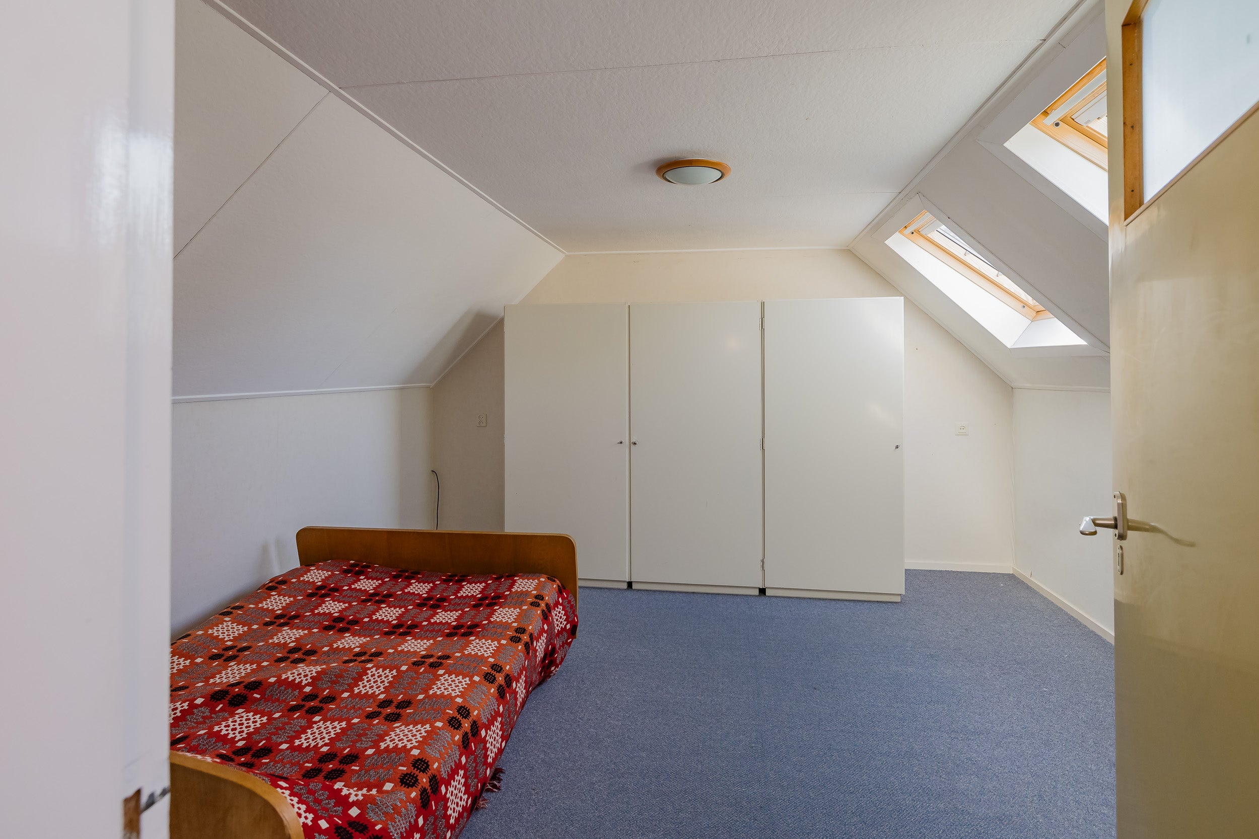 Tussenwoning te koop: Aardbeienvlak 3, Ijmuiden