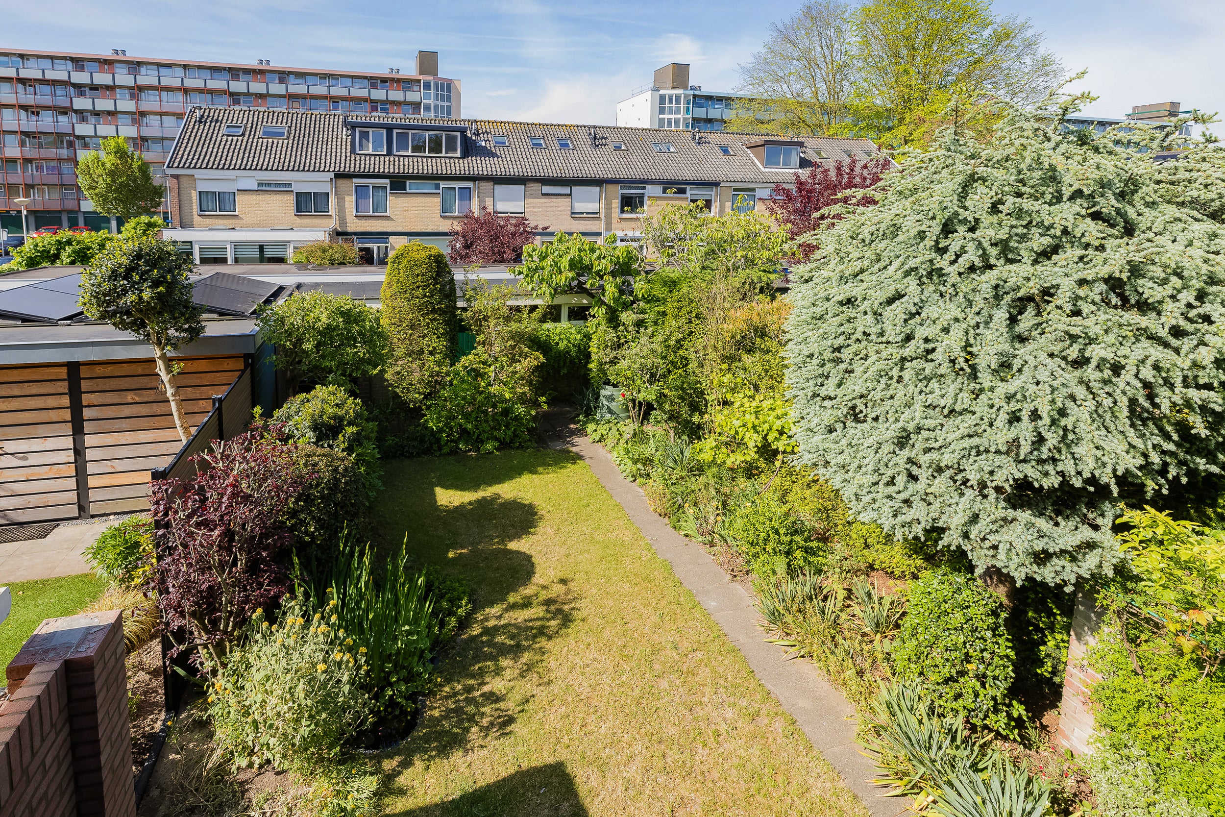 Tussenwoning te koop: Aardbeienvlak 3, Ijmuiden