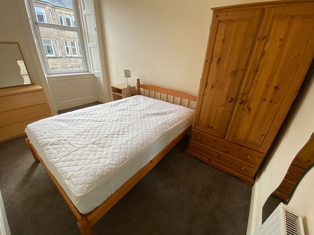 Flat Ogilvie Terrace in City of Edinburgh