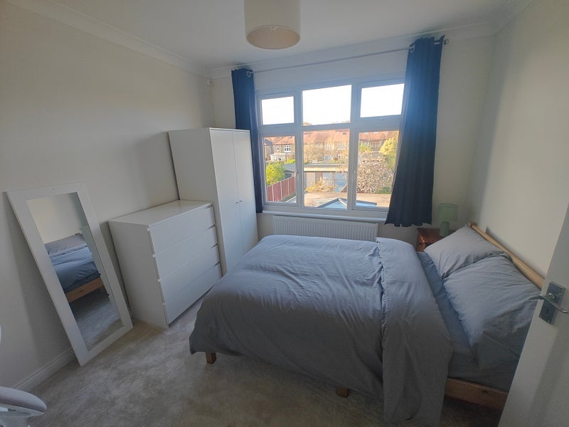 Room Coningsby Gardens in Greater London