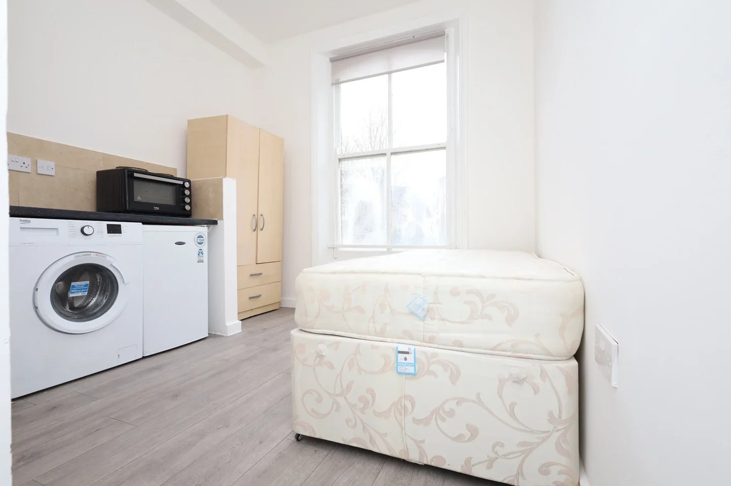 Flat Springfield in Greater London