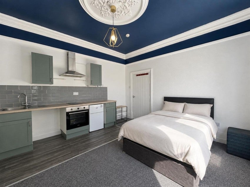 Room West Street in Leicester