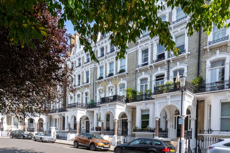 Flat Redcliffe Square in Greater London