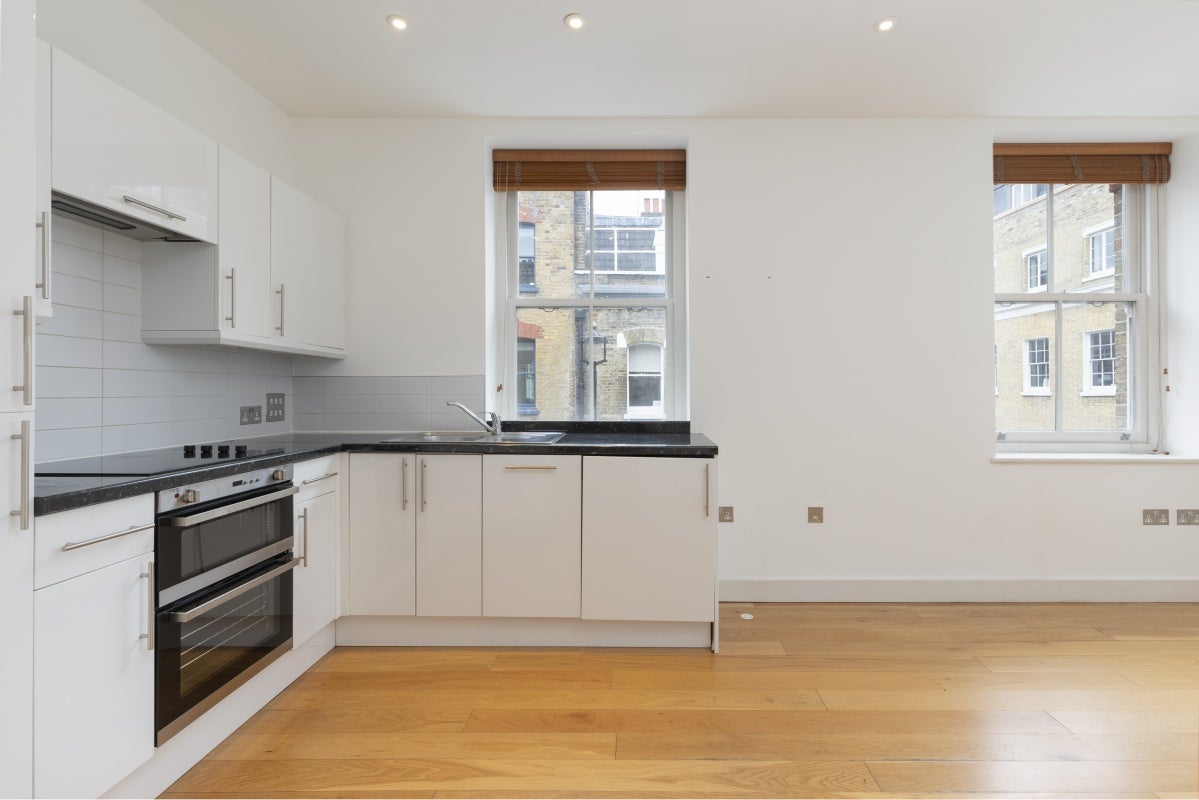 Flat Berwick Street in City of Westminster