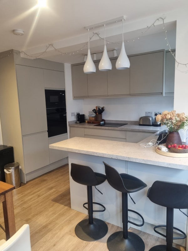 Room Chiswick Village in Greater London