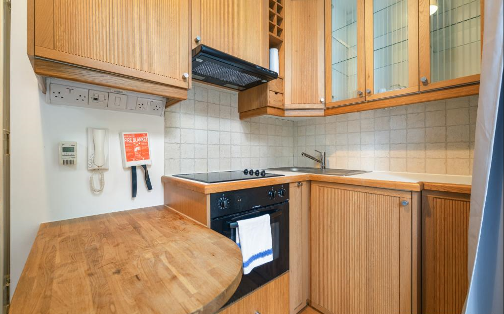 Room Cartwright Gardens in Greater London