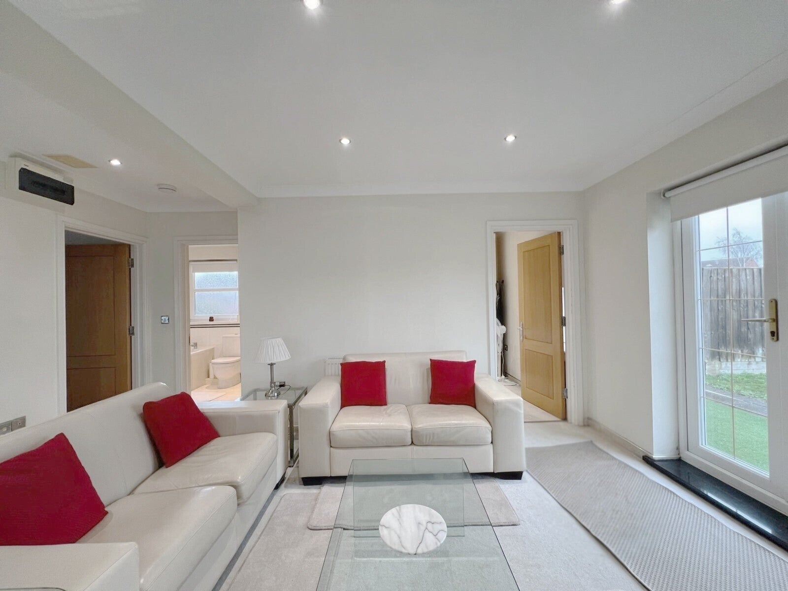 Flat Whitbourne Avenue in Swindon