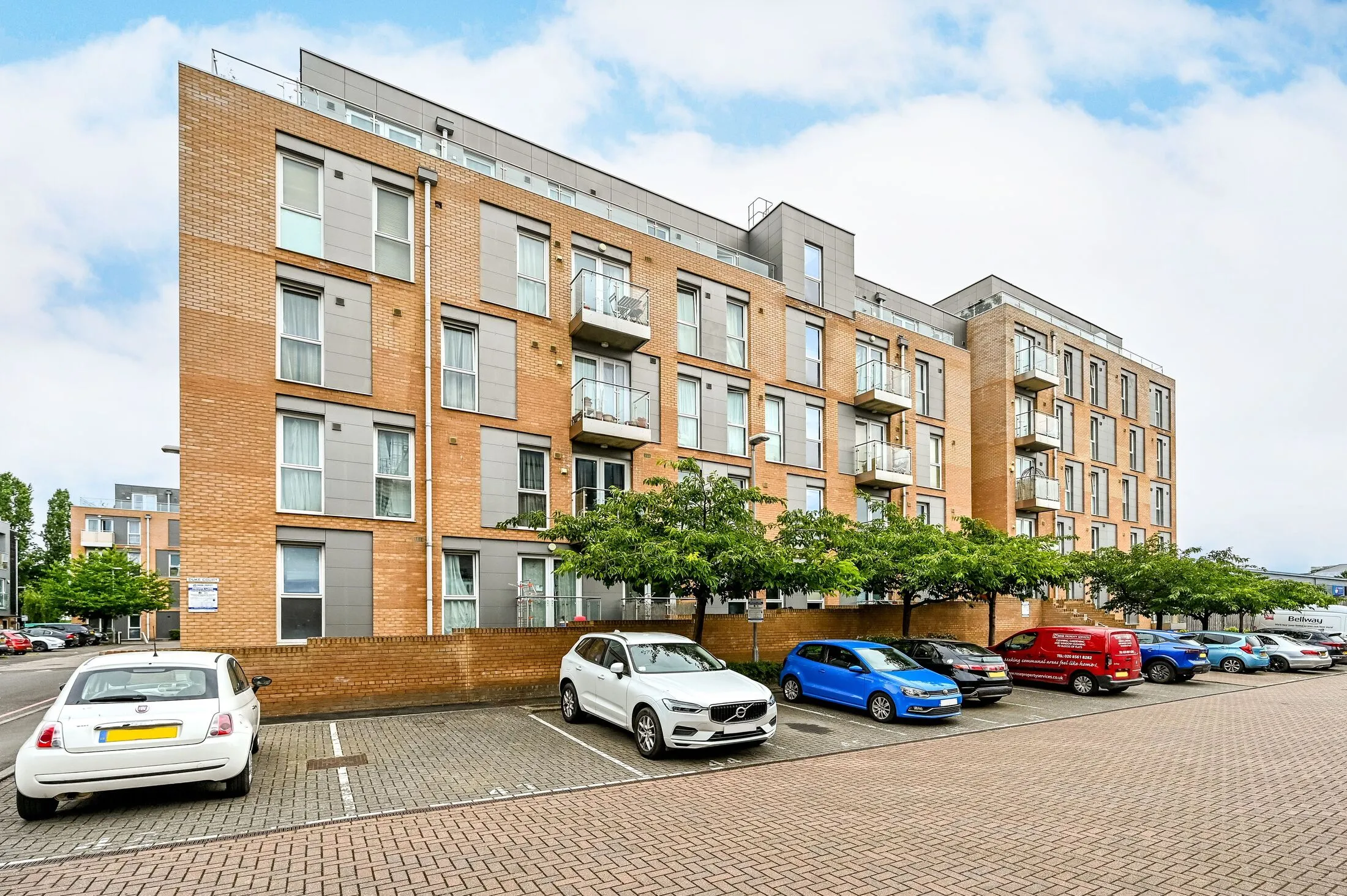 Flat Duke Court in Greater London