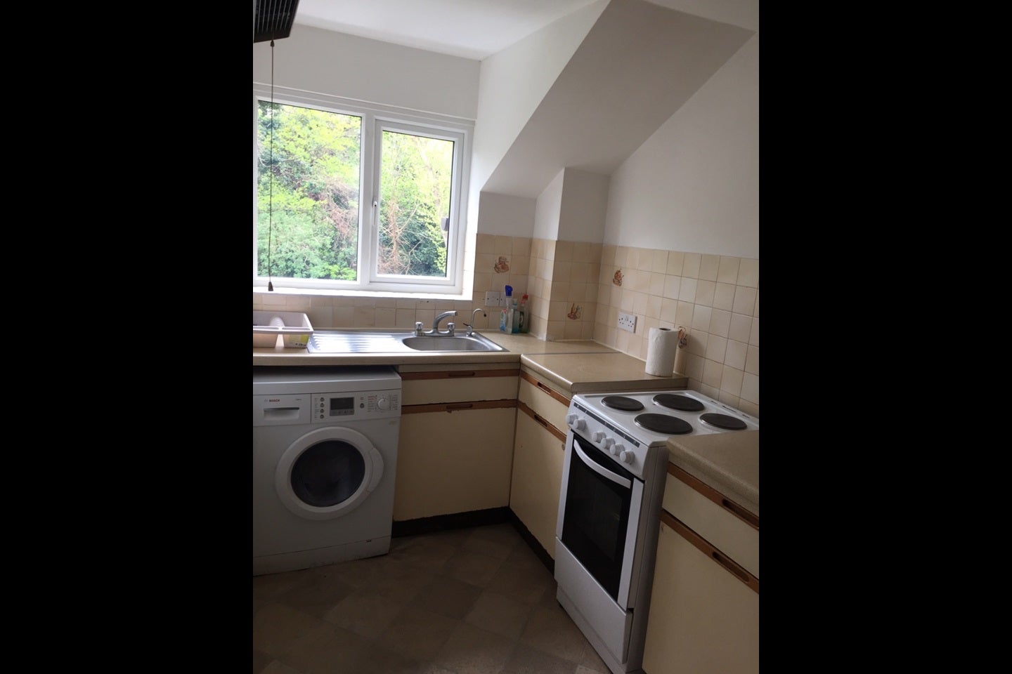 Flat Jasmine Grove in Greater London