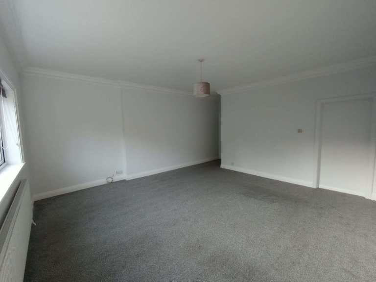 Flat Teignmouth Road in Greater London