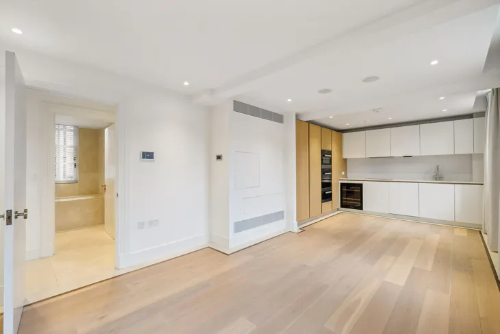 Flat Richmond Hill in Greater London