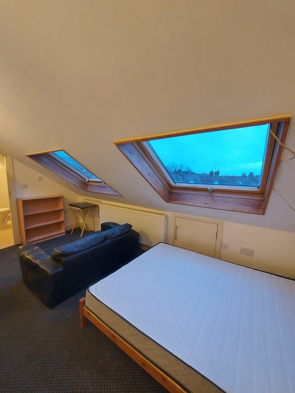 Flat Stanmore Road in Greater London