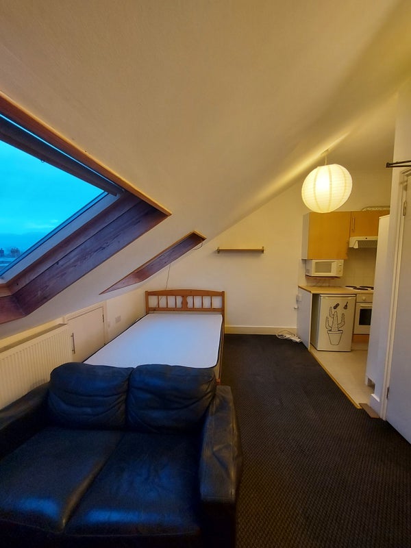 Flat Stanmore Road in Greater London
