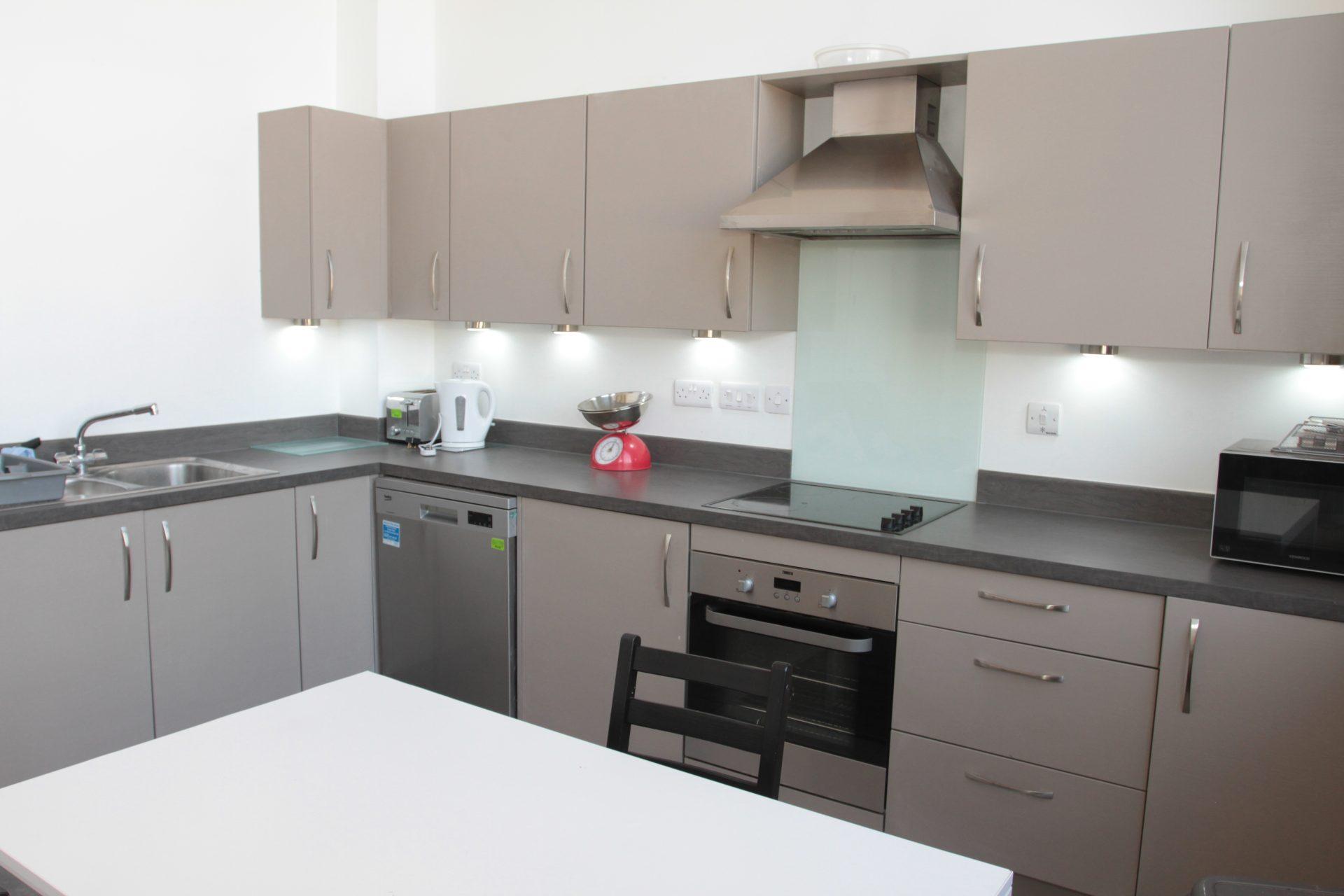 Flat Wheatsheaf Way in Leicester