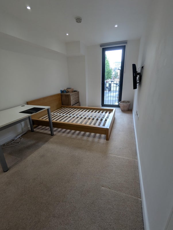 Room Myrtle Alley in Greater London