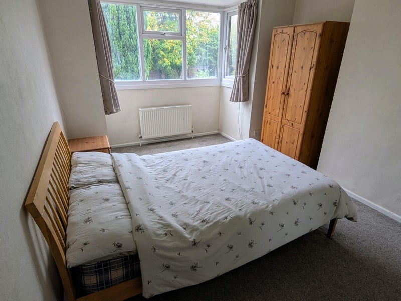 Room Cherry Orchard Road in Birmingham