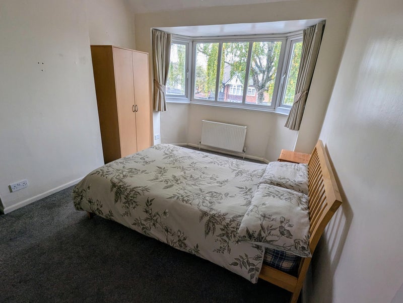 Room Cherry Orchard Road in Birmingham