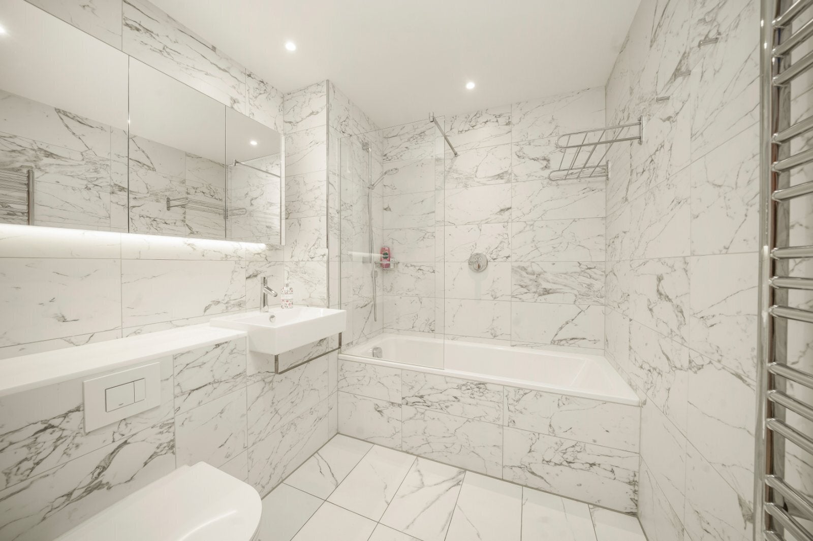 Flat Anthems Way in Greater London